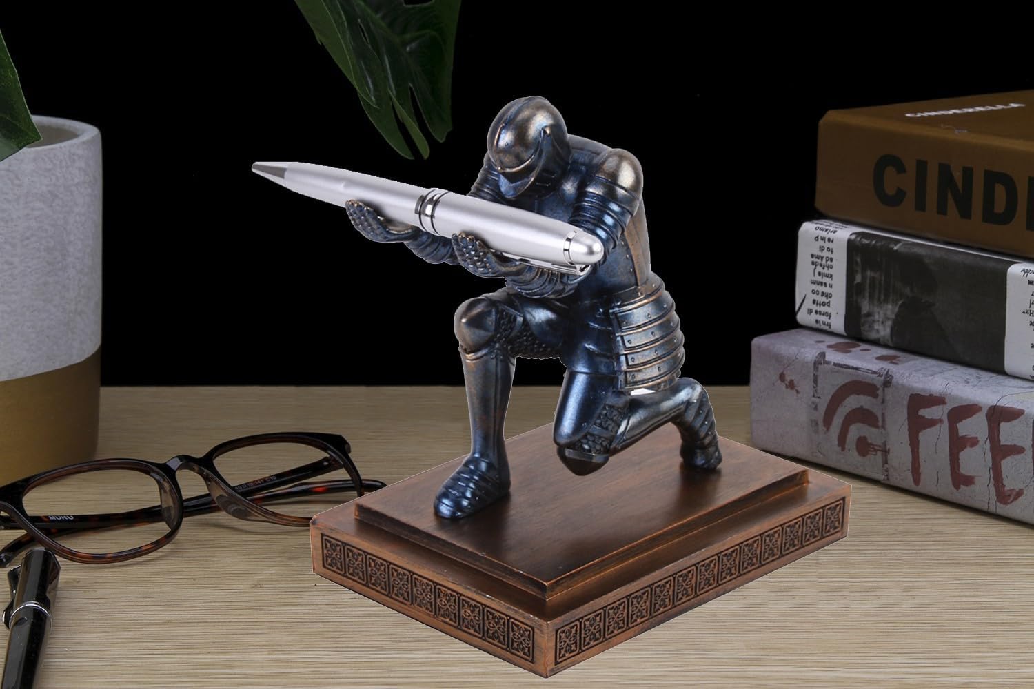 Knight Pen Holder Desk Organizers and Accessories as Gift Blue | Decorative Vintage Fountain Pencil Holders Desktop Accssories with a Cool Pen Suitable for Offices, Study and Living Room